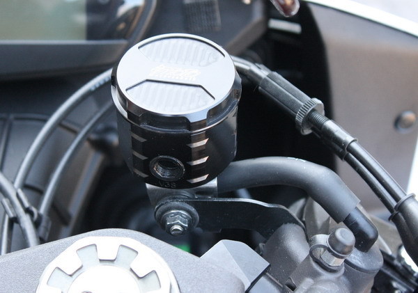 GSG Bremsflüssigkeitsbehälter für Kawasaki ZX-6R Bj.09-11 vordere Bremsanlage