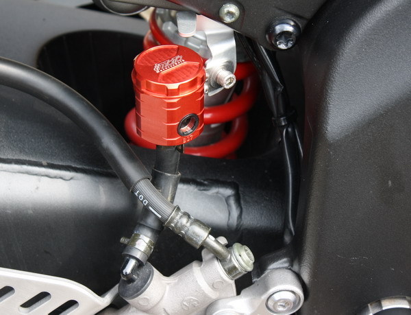 GSG Bremsflüssigkeitsbehälter für Yamaha YZF R6 Bj.08- hintere Bremsanlage