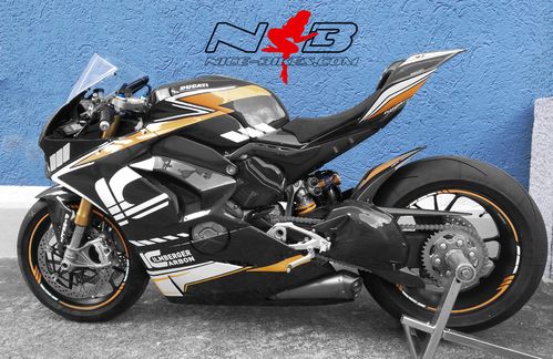 V4 Ilmberger Carbon Racing Edition gold